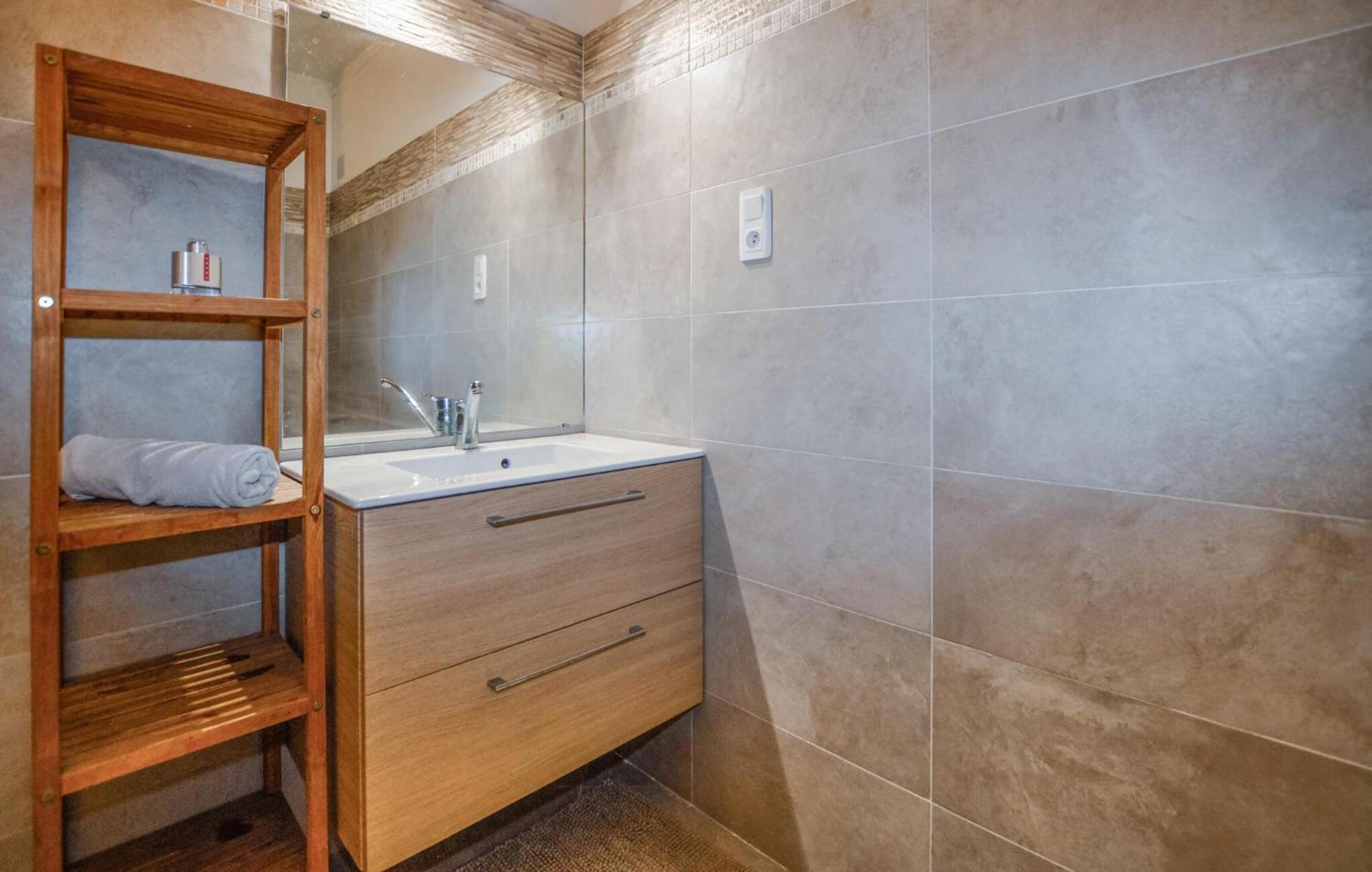 Lovely Apartment In Furiani With Kitchen エクステリア 写真