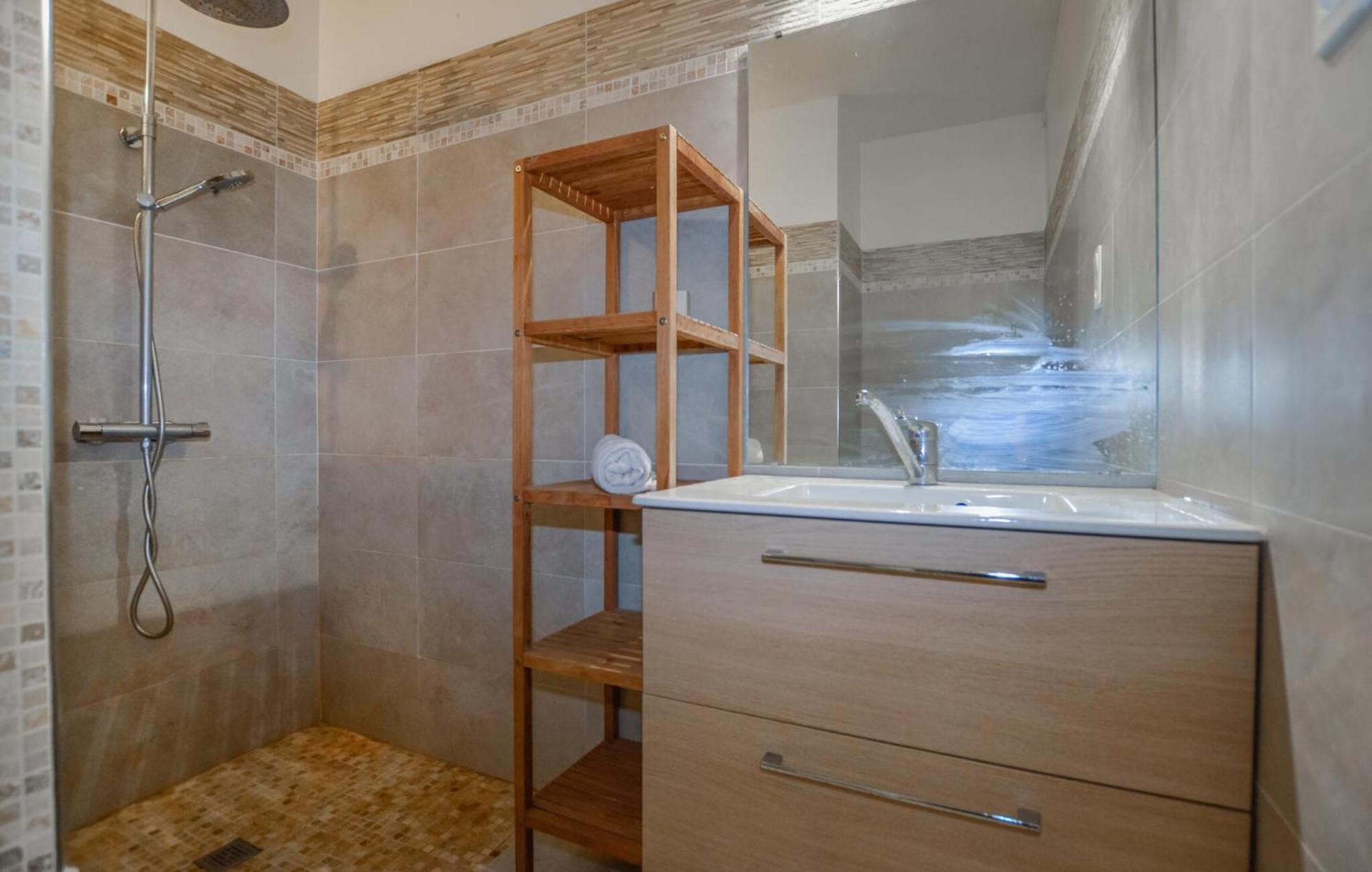 Lovely Apartment In Furiani With Kitchen エクステリア 写真